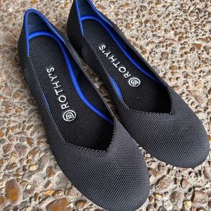 Barely Worn Rothy’s Black Rounded-Toe Flats